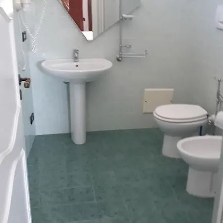 Sottovento Bed & Breakfast *
